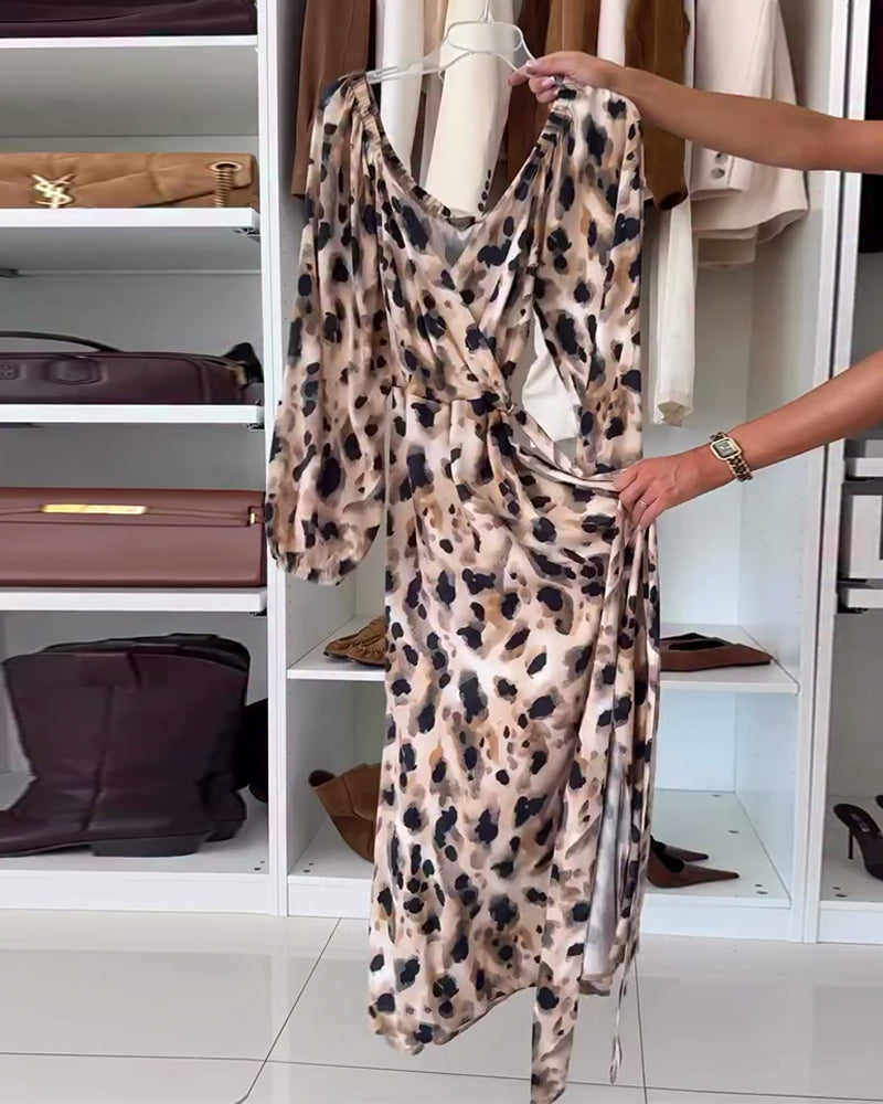 Mara™ | Robe élégante avec décolleté et V et imprimé séduisant