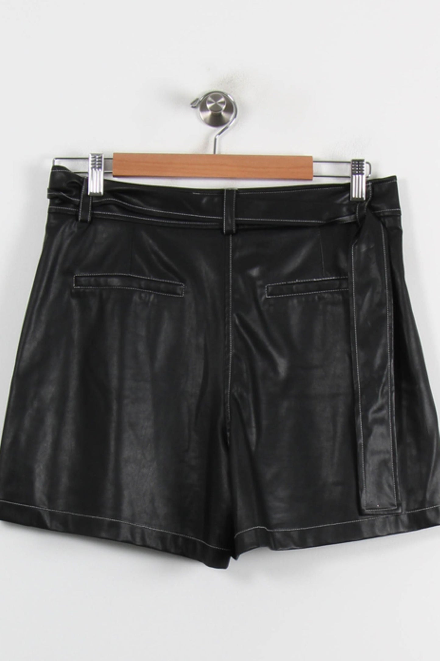 Short et Similicuir Noir - Taille L/40