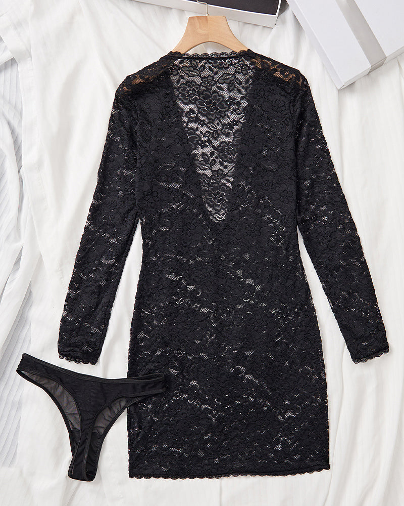 Faye™ | Robe de nuit avec décolleté en V profond et accent chaîne