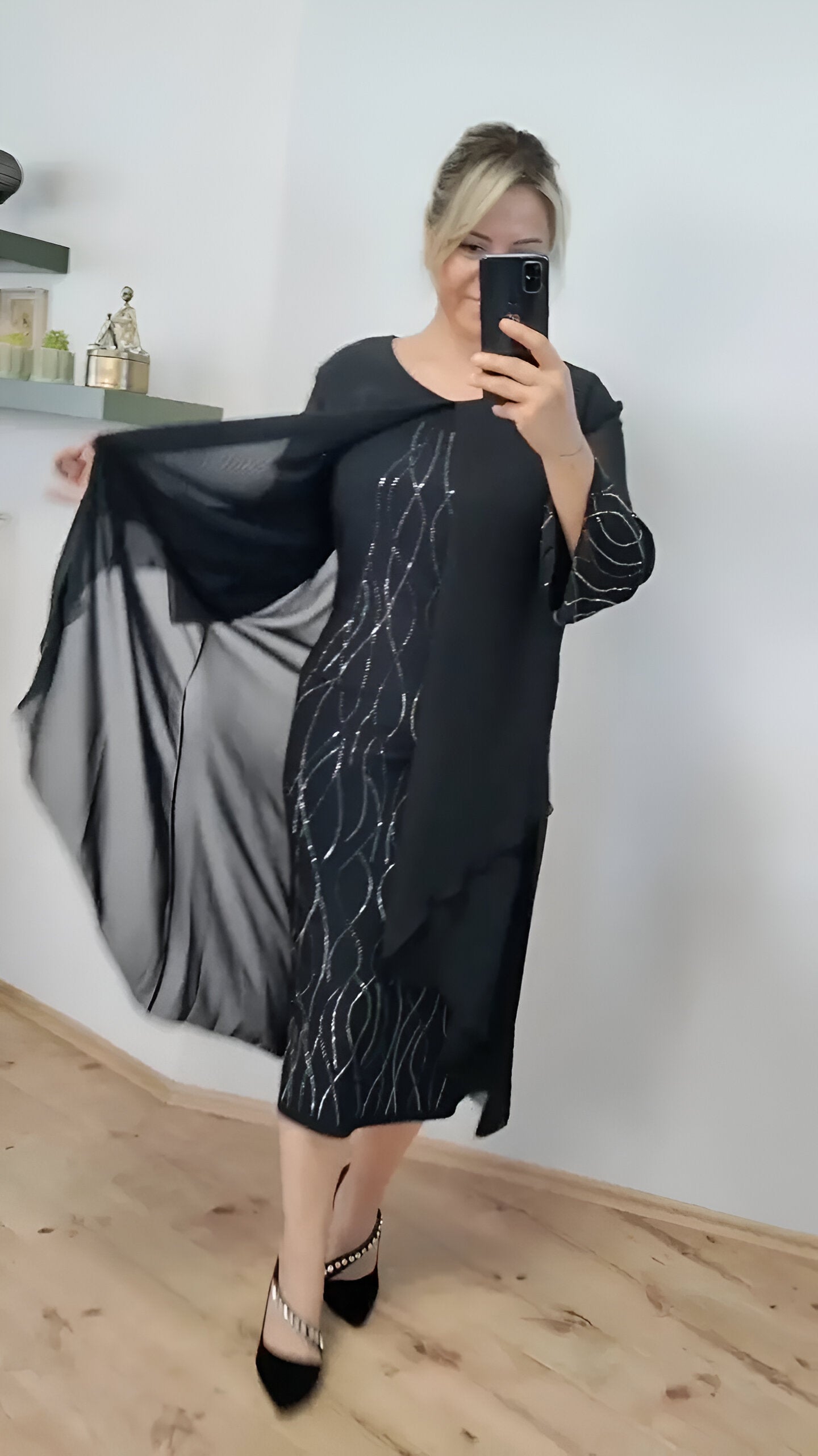 Claudia™ | Robe élégante à superposition fluide