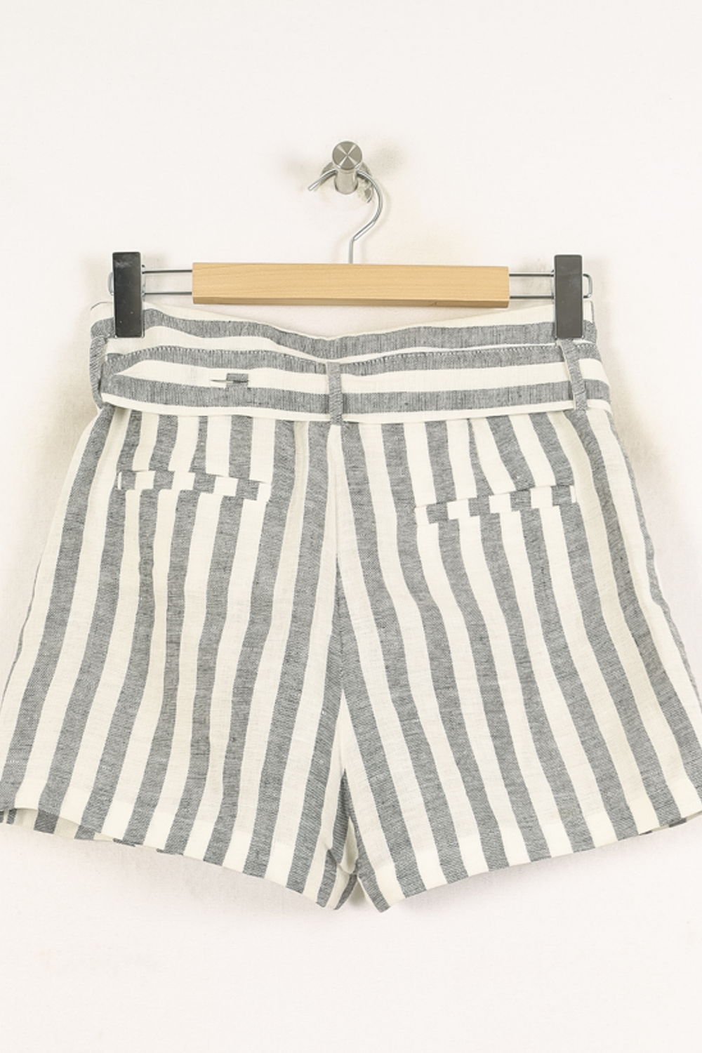 Short Rayé Blanc et Gris - Taille M/38