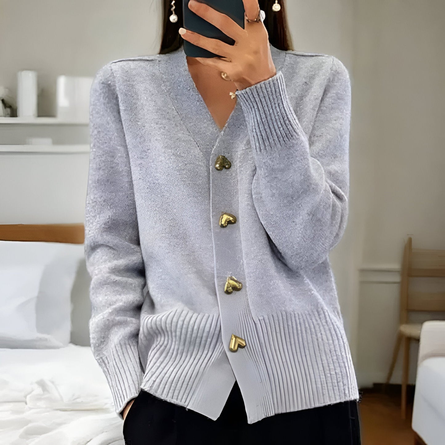 Ciara™ | Cardigan élégant avec boutons et forme de cœur
