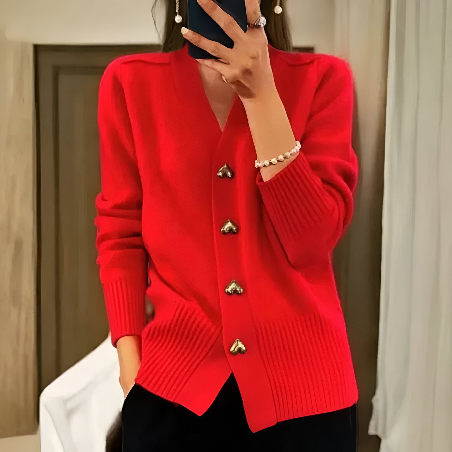 Ciara™ | Cardigan élégant avec boutons et forme de cœur