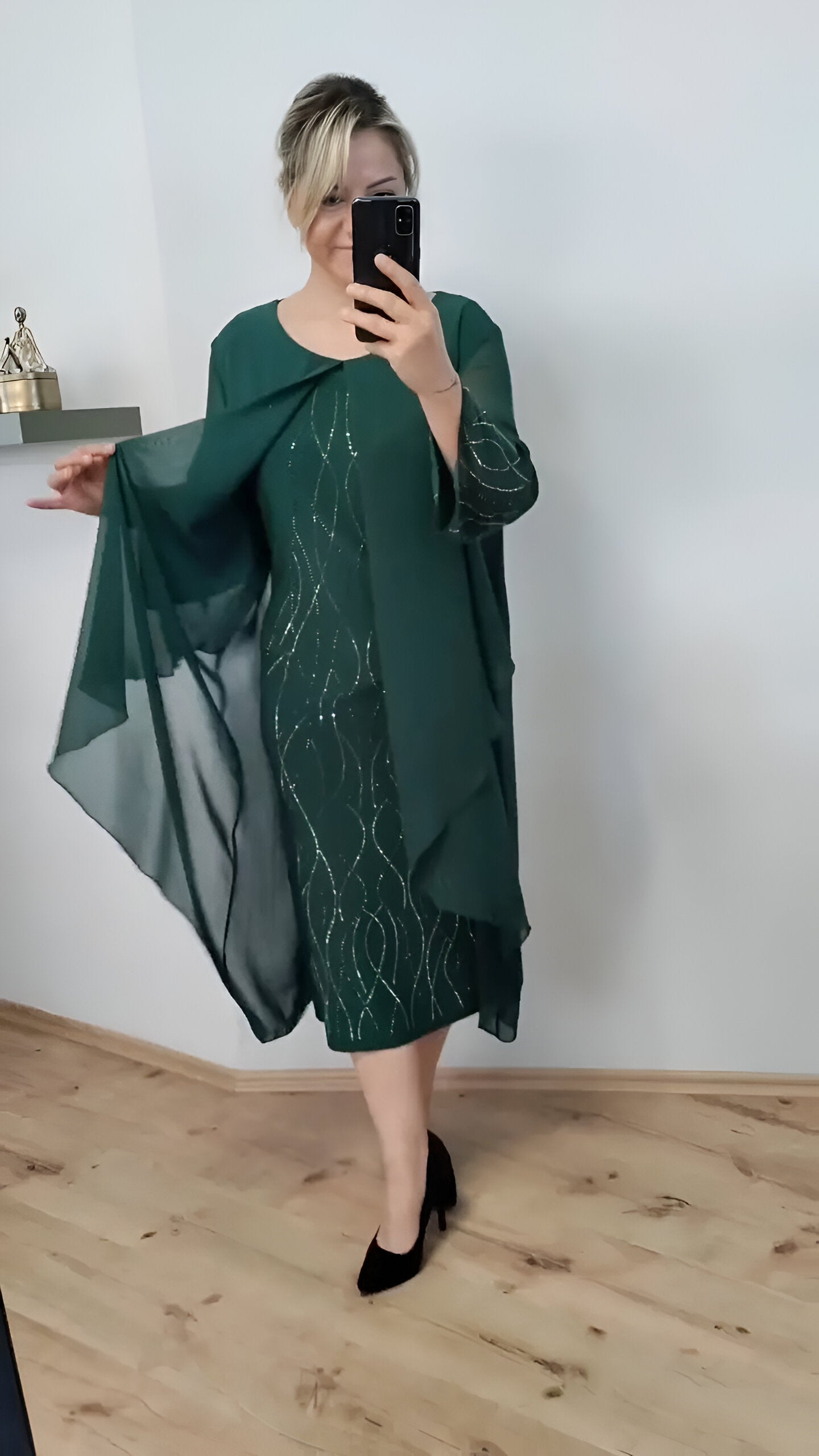 Claudia™ | Robe élégante à superposition fluide