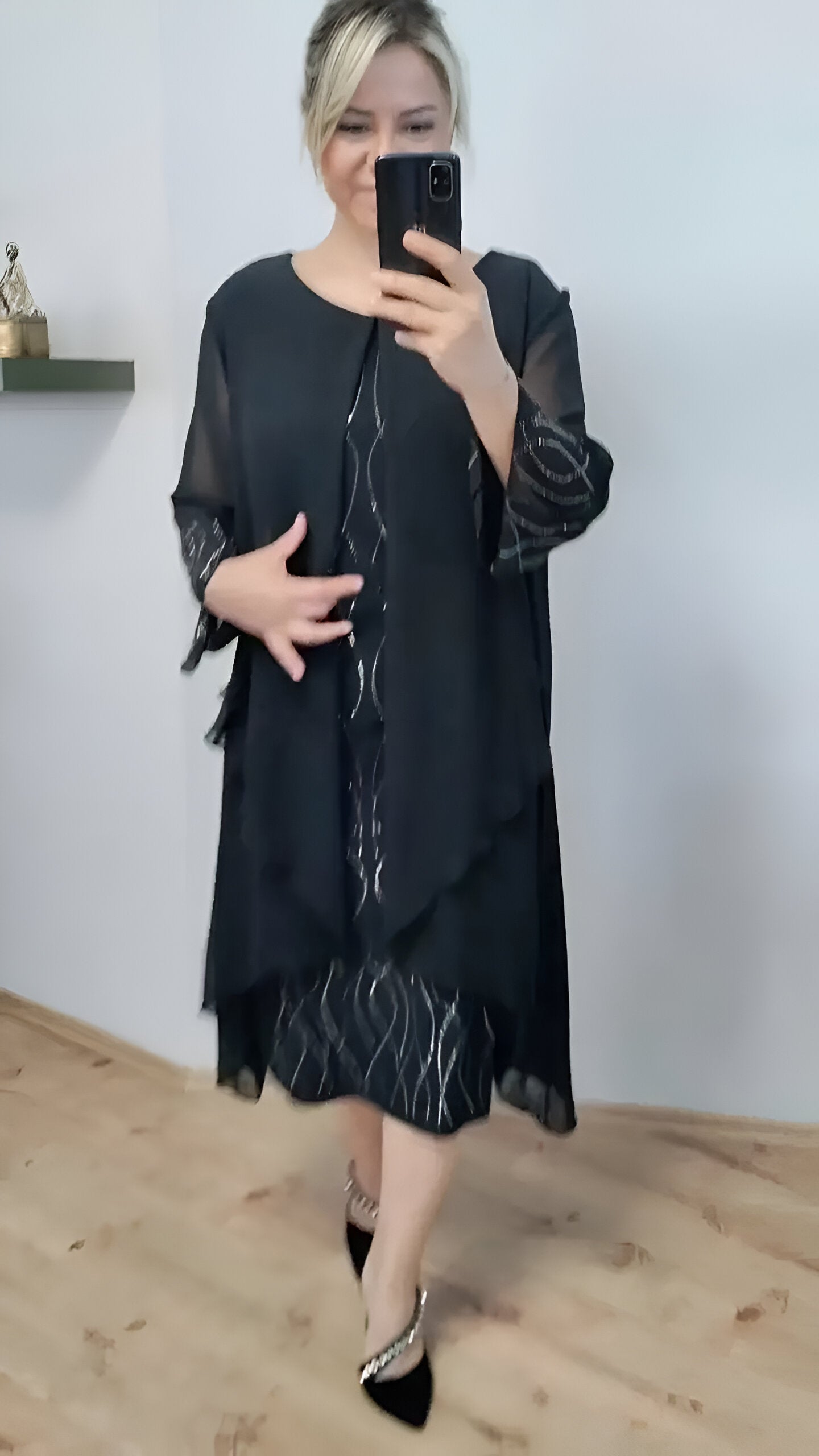 Claudia™ | Robe élégante à superposition fluide