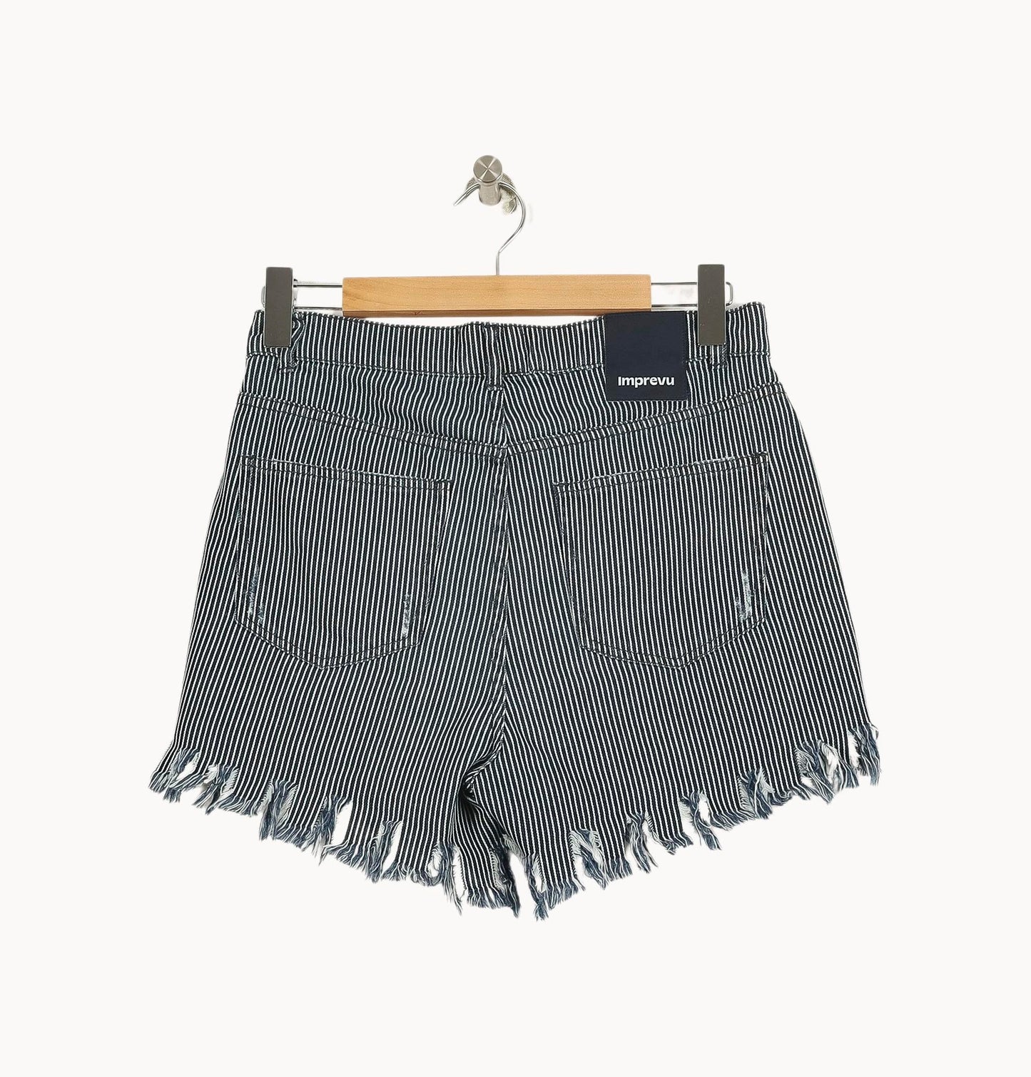 Short Rayé Noir et Blanc - Taille M/38