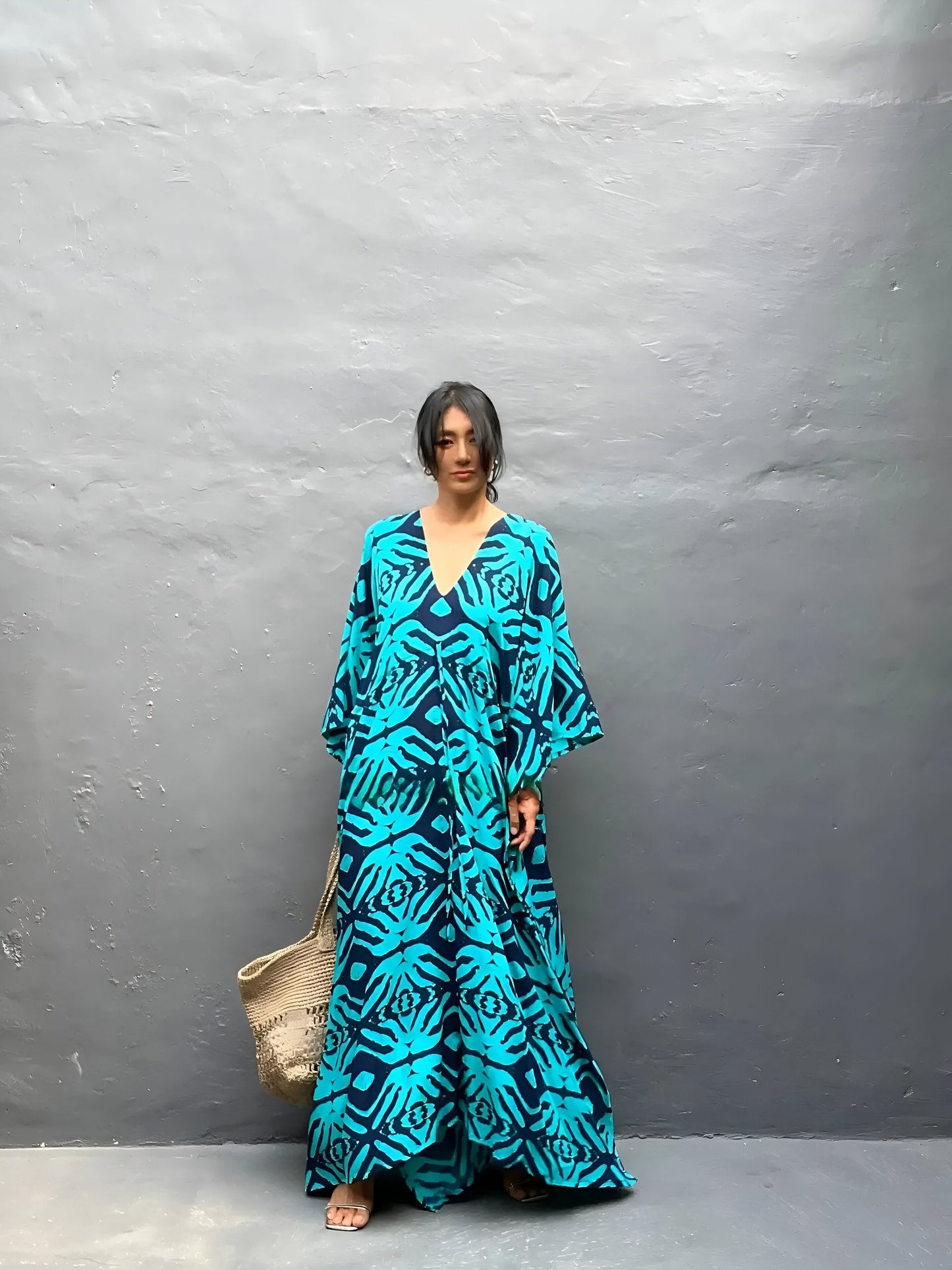 NaylaMC | Robe caftan et coton avec col et V