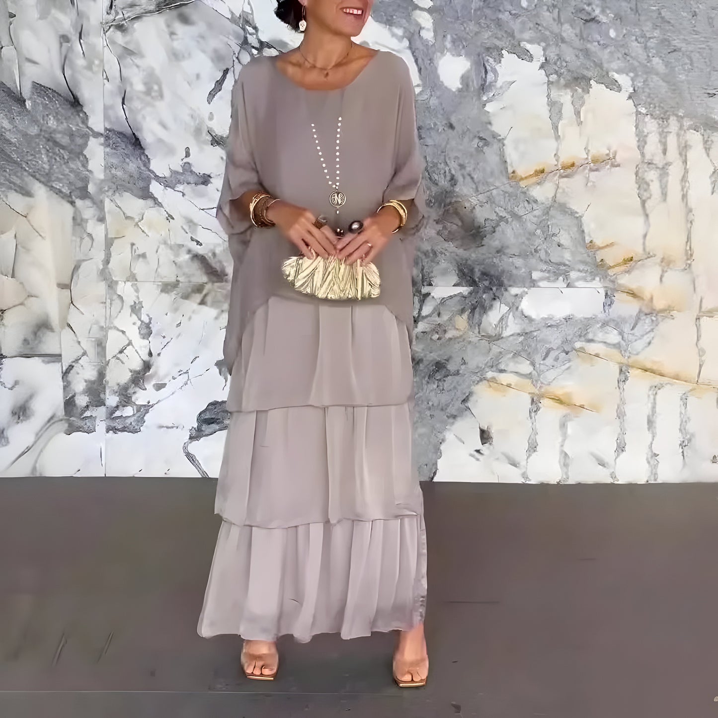 Monique™ | Robe et mousseline avec jupe et gâteau