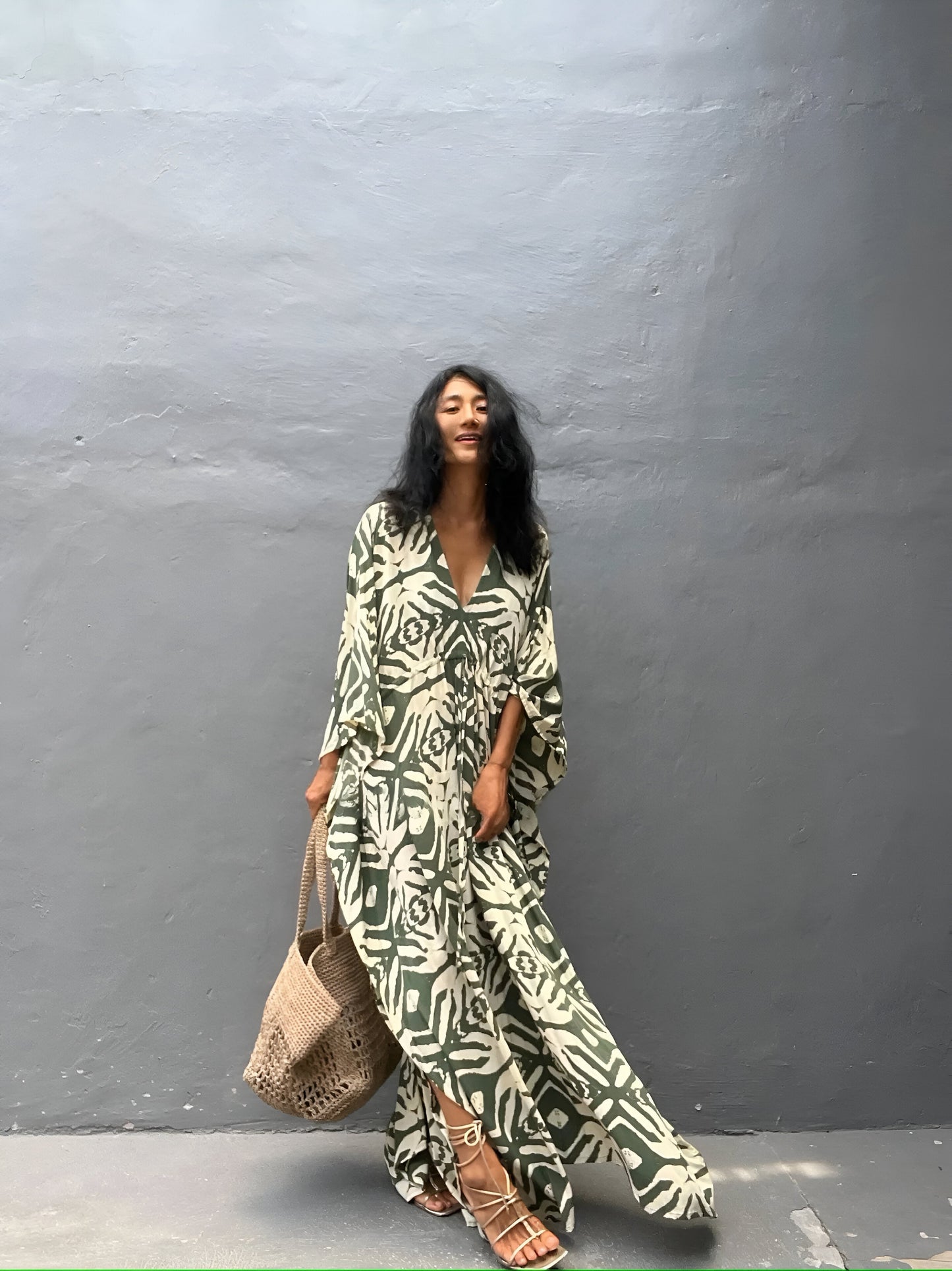 NaylaMC | Robe caftan et coton avec col et V