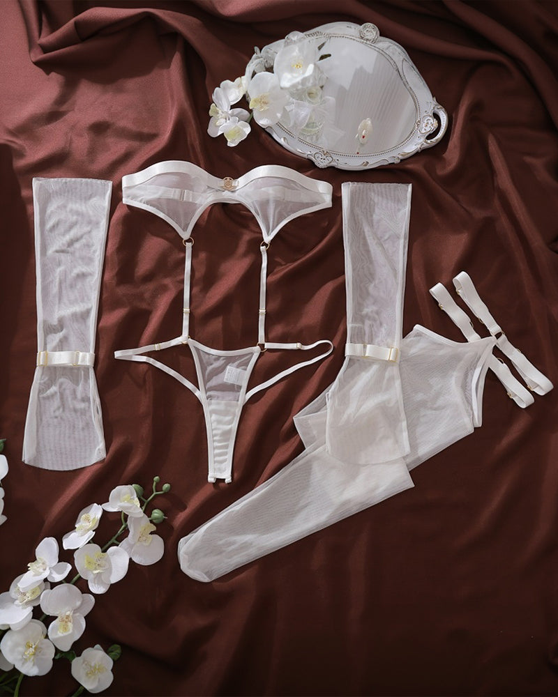 Leya™ | Ensemble de lingerie transparent avec corps, gants &amp; bas